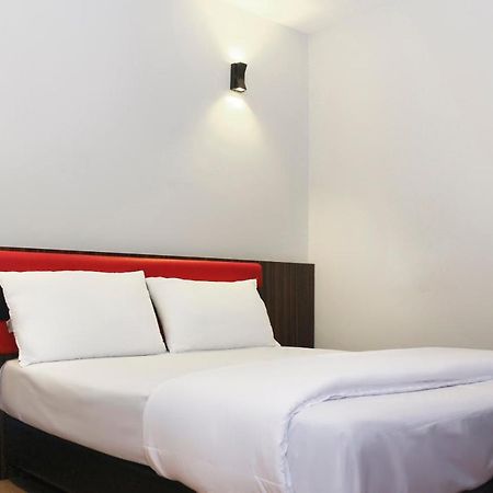 Oyo 90027 Happy Hotel Johor Bahru Exterior foto