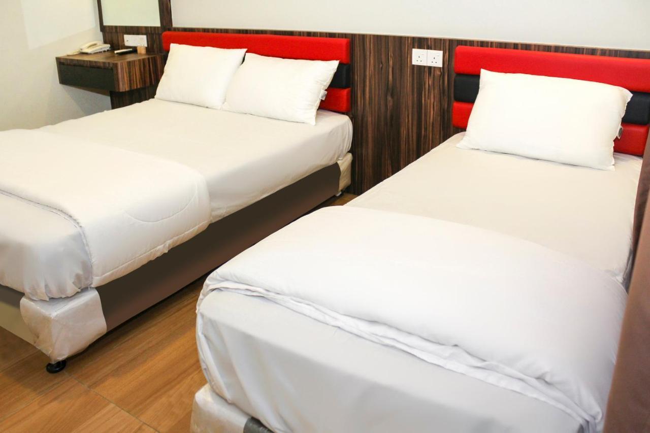 Oyo 90027 Happy Hotel Johor Bahru Exterior foto