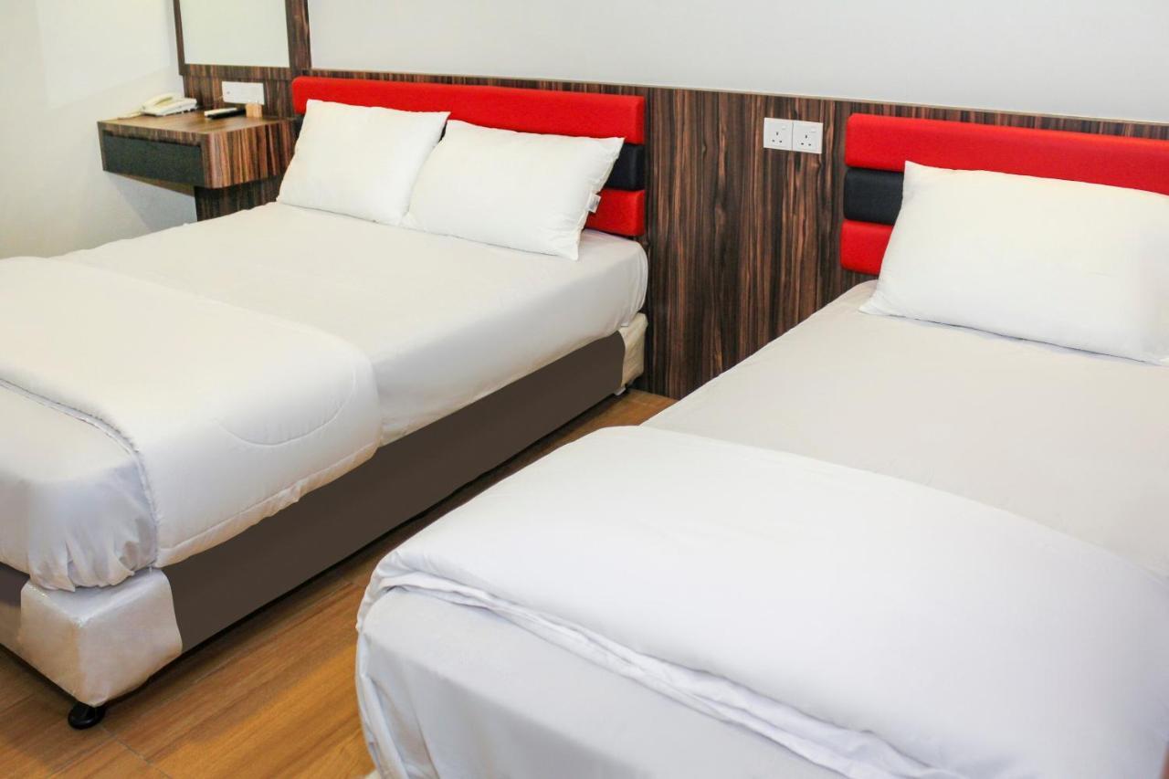 Oyo 90027 Happy Hotel Johor Bahru Exterior foto